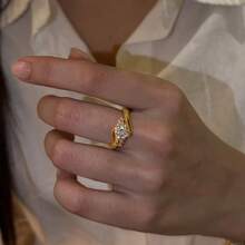 Nhẫn nữ kiểu dáng bất đối xứng, thiết kế hở, mạ vàng 18K, đính đá Zirconia lấp lánh hình trái tim. - Vàng - Xem 7