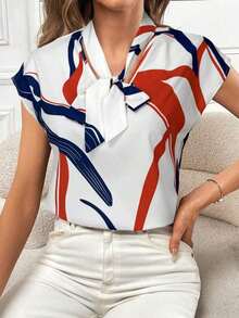 Blusa con estampado de dibujo de cuello con cordón de manga murciélago - Multicolor - Ver 1