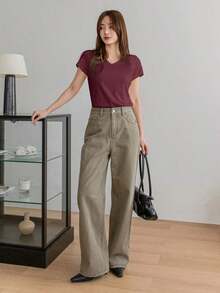 Camiseta de mujer de unicolor con cuello en V y manga corta, estilo de negocios casual de verano "Old Money" para ropa de trabajo de mujer - Burdeos - Ver 3