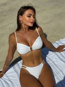 Bikini Sexy de Dos Piezas con Espalda Descubierta, Cordones Ajustables y Tela Texturizada - Blanco - Ver 12