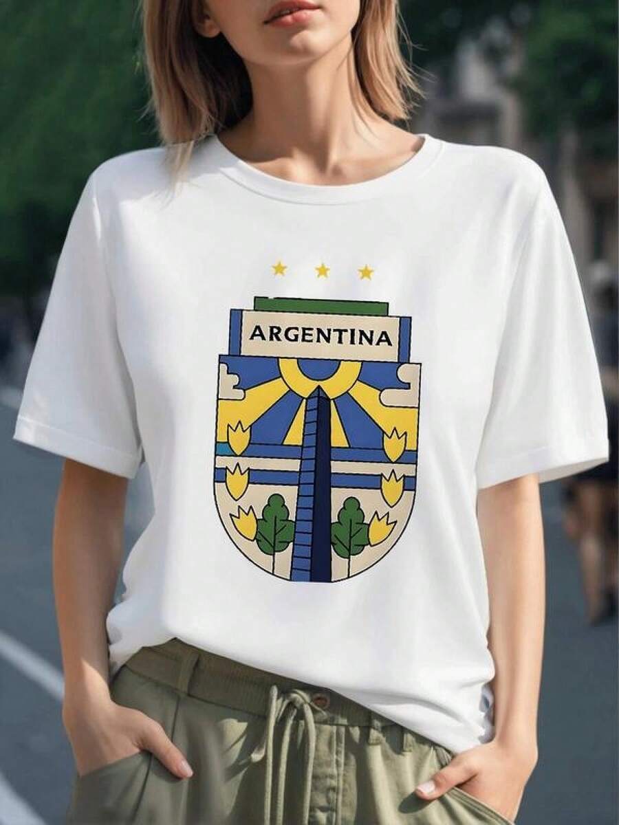 Escudo artístico con sol radiante azul y dorado que simboliza esperanza unidad y fuerza nacional inspirado en la heráldica argentina camiseta de mujer 100% algodón - Negro - Ver 1