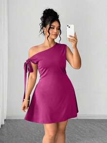 Vestido corto asimétrico de hombro de unicolor para mujer de talla grande - Morado - Ver 4