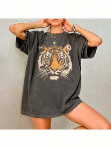 Estilo Y2K, estilo moderno, lo más nuevo de 2026, estilo lindo, estilo casual. Camiseta Vintage de Tigre - Camiseta Retro de Animal, Regalo de Animal de los 90 para Amantes de los Tigres, Camiseta de Gato Salvaje, Camiseta Gráfica de Tigre de la Selva, Camiseta de Algodón 100% de 220G de Alto Gramaje. – Mezcla de ropa urbana, minimalista y cómoda – Ideal para usar en capas en todas las estaciones, días de trabajo desde casa o fines de semana con estilo – Regalo elegante para artistas, creativos y fans de la moda 2025180g(S-XXXL) - Negro 1 - Ver 8