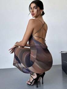 Vestido ajustado de tela transparente con tirantes de atar en el hombro descubierto y espalda descubierta, de colores degradados, elegante para uso diario u ocasiones de vacaciones, estilo veraniego - Multicolor - Ver 1