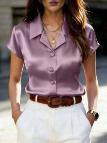 de mujer de satén morado de manga corta con cuello y decoración de botones, ajuste regular, blusa de verano - Lila Púrpura - Ver 1