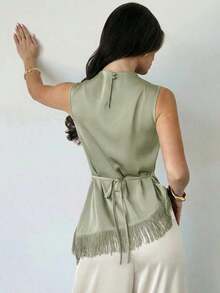 Blusa sin mangas elegante y casual para ir al trabajo, de vacaciones o a la playa, con estilo bohemio.Chaleco de mujer con cuello de satén marrón plisado, bajo asimétrico con flecos, elegante, versátil y apropiado para maestras - Verde - Ver 7