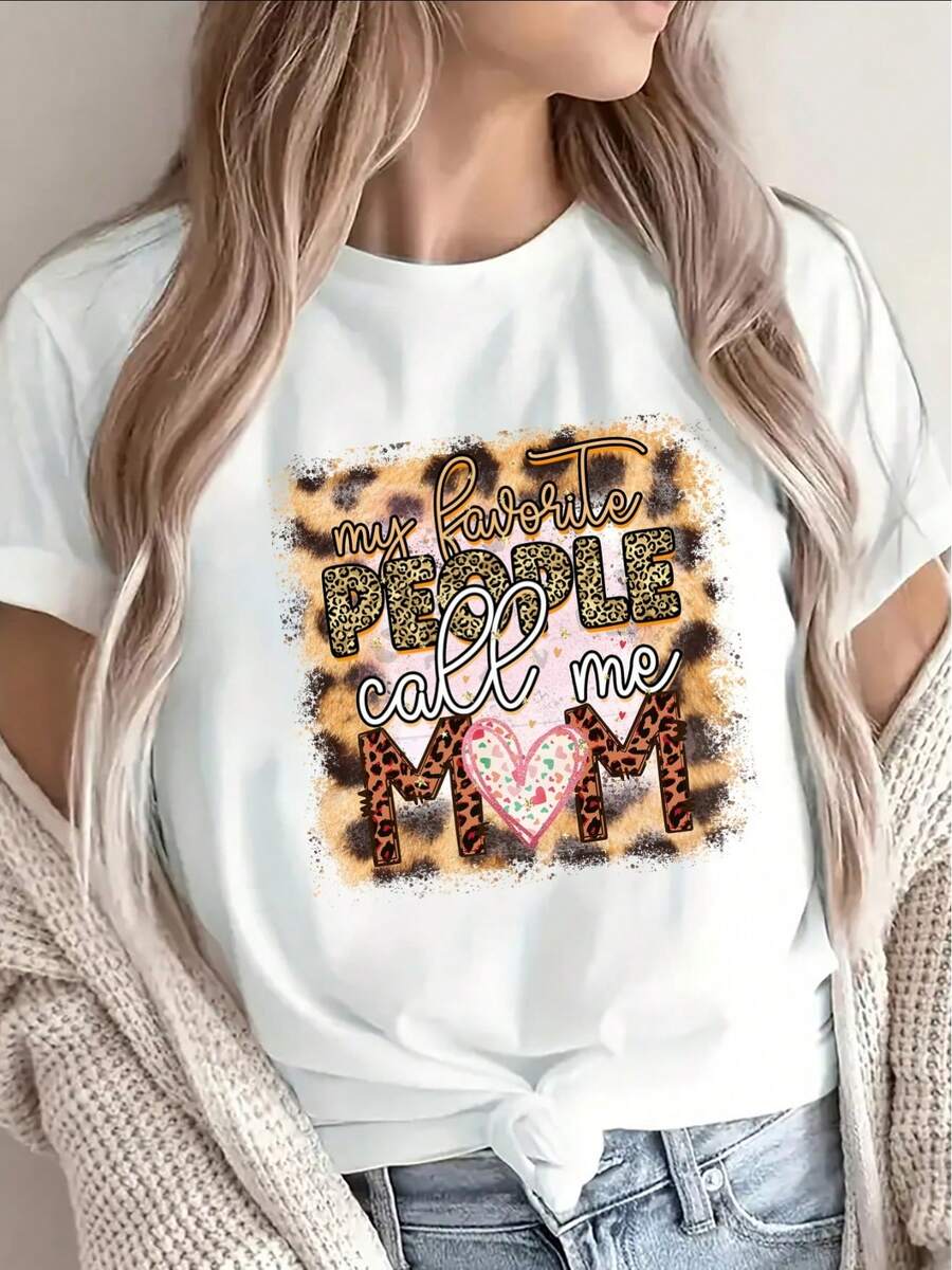 Camiseta con Estampado "Llámame Mamá" - Camiseta de manga corta y cuello redondo, adecuada para uso casual diario, de poliéster elástico lavable a máquina, con el llamativo estampado "Llamo a Todos que Amo, Mamá", una camiseta básica para madres durante todo el año. - Blanco - Ver 1
