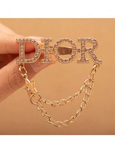 Fashion Rhinestone Letter Brooch With Chain Tassel, Elegant Gold Tone Lapel Pin For Women Men, Designer Inspired Suit Collar Accessory, Luxury Crystal Badge For Blazer Coat Sweater Bag Decoration, Jewelry Gift