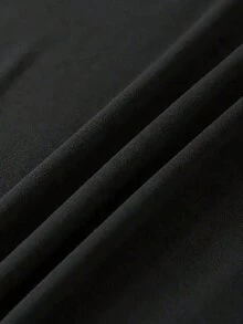 Camiseta casual de manga larga con cuello redondo y estampado de letras negras para mujer, blusas gráficas para mujer en primavera - Negro - Ver 3