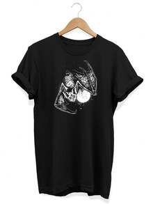 Camiseta Moon Bat Goth con estampado de calavera, ropa alternativa para chicas y chicos. Camiseta unisex de algodón puro de 220 g, peso ideal para todas las estaciones, apta tanto para hombres como para mujeres. Tejido duradero de alta calidad, suave al tacto y de larga duración. Prenda transpirable, ideal para el otoño y las vacaciones. - Negro - Ver 1