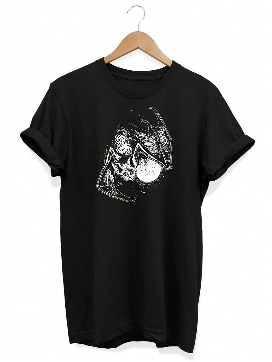 Camiseta Moon Bat Goth con estampado de calavera, ropa alternativa para chicas y chicos. Camiseta unisex de algodón puro de 220 g, peso ideal para todas las estaciones, apta tanto para hombres como para mujeres. Tejido duradero de alta calidad, suave al tacto y de larga duración. Prenda transpirable, ideal para el otoño y las vacaciones. - Negro - Ver 1