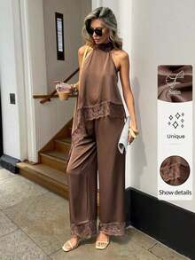 Conjunto de 2 piezas de top halter con dobladillo asimétrico de encaje en contraste y pantalones para mujer - Marrón Chocolate - Ver 1