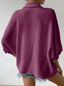 Camisa de mujer minimalista y casual de unicolor con botones delanteros, textura y hombros caídos - Morado - Ver 2