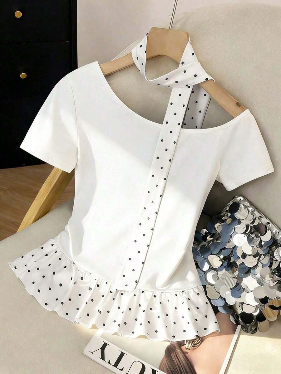 Camiseta elegante y romántica de uso diario y casual con hombros oblicuos, manga corta, lunares, encaje y volantes, ideal para primavera/verano - Blanco - Ver 1