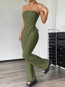 Conjunto de dos piezas con top asimétrico bandeau fruncido de unicolor y pantalones acampanados para mujer - Verde militar - Ver 6