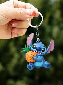 Móc khóa hình siêu anh hùng hoạt hình Disney Stitch 2D, kết hợp hài hước giữa sinh vật ngoài hành tinh biểu tượng với khiên của 's, búa của Thor và áo choàng đen. Được làm từ nhựa resin bền với vòng móc khóa và dây xích kim loại chắc chắn, phụ kiện độc đáo này mang lại nét vui nhộn, hoài niệm cho chìa khóa, túi xách hoặc ba lô, hoàn hảo cho cả người hâm mộ Disney và Marvel. - Nhiều kiểu dáng - Xem 4