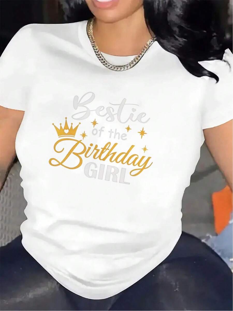 Mother's Day Gifts, Funny T-Shirt For Sporty Mom, Soccer And Basketball Letter Graphic Tee Is A Short-Sleeved Tee Perfect For A Best Friend's Birthday Or Party Celebrations. Made From Durable And Comfortable Material, It's An Excellent Gift For Friends, Featuring A Stylish Design With Gold Lettering And A Crown Pattern. It Has An Athletic Crew Neck, Breathable Fabric, And Is Suitable For Casual Wear. - 白色 - 查看 1