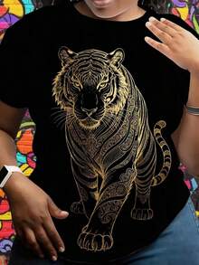 100% Cotton. Unique And Exclusive T-Shirt With A Y2K Style Gold Tiger Design, Perfect For Highlighting Your Personality And Love Of Fashion. Ideal For Any Occasion, It Combines Comfort And Style With This Striking Design That's Making Waves In Mexico. - 黑色 - 查看 7