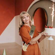 60th Birthday Decorations For Women Sparkling 60th Birthday Sash And Tiara Set With Rhinestone 60 And Pearl Pin, Golden Metallic Shine Party Accessories - 藍色 - 查看 3
