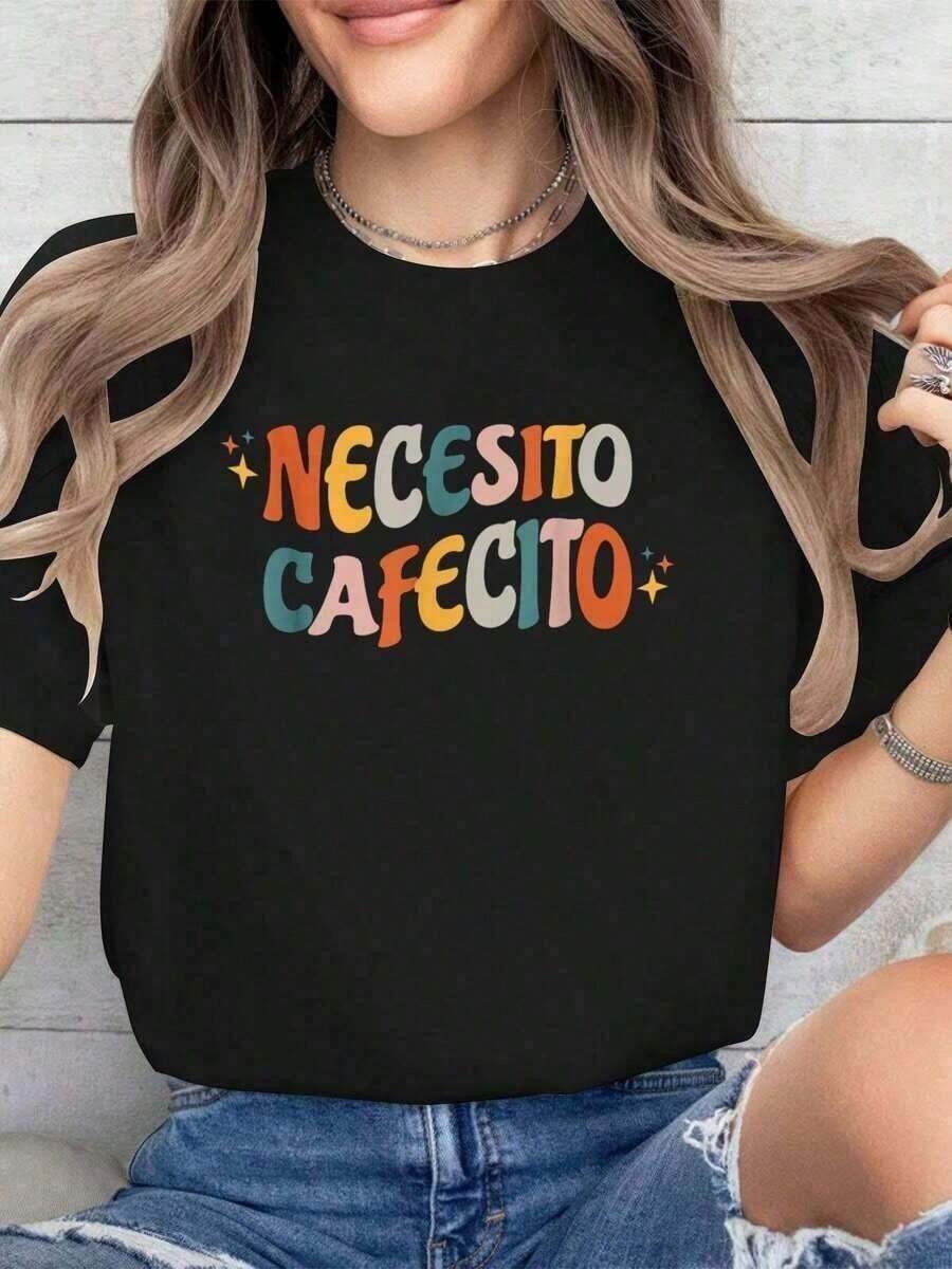 Loose1 pieza Necesito Cafecito Camiseta de algodón estampada de café español para el verano, blusa de manga corta suave para mujeres, camiseta gráfica a la moda y cómoda g 100% algodón, todos los patrones están impresos. Unisex.Basic Crew Neck Cotton T-shirt for Women - Negro - Ver 1