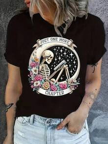 Camiseta unisex de manga corta, para mujerSimplementeUnoMásCapítuloLibroAmanteCamisetaNegroInformalCortoMangaTeeConCráneoFloralDiseño,ElásticoPoliésterMezcla,MáquinaLavablePerfectoParaPrimaveraVeranoOtoño,LibroAmanteTCamisetashombre, , , Dazymujer,romwehombres, bohochic,maestrasregalos,camisetaparaconjuntos de mujercon curvasparamu,y2k, - Negro - Ver 1