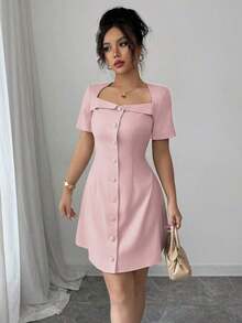 Vestido corto de manga corta con cuello trapezoidal elegante, volantes y cintura con botones en forma de línea A, adecuado para el trabajo, primavera/verano - Rosa - Ver 4