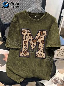 1 camiseta con estampado de leopardo en forma de corazón y la letra M, camiseta de moda de algodón lavado de alta calidad de la marca Orca, camiseta unisex, una opción popular para el uso diario, perfecta para regalar a familiares y amigos en días festivos como Pascua, Día de la Madre y Día de la Independencia. 180g 100% Algodón - Gris - Ver 10
