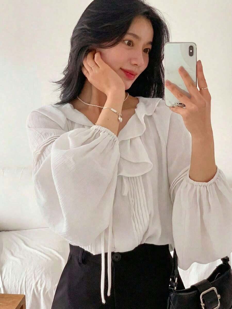 Blusa rosa ajustada con cuello en V y volantes - Blanco - Ver 1