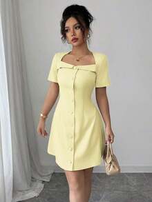 Vestido corto de manga corta con cuello trapezoidal elegante, volantes y cintura con botones en forma de línea A, adecuado para el trabajo, primavera/verano - Amarillo - Ver 3
