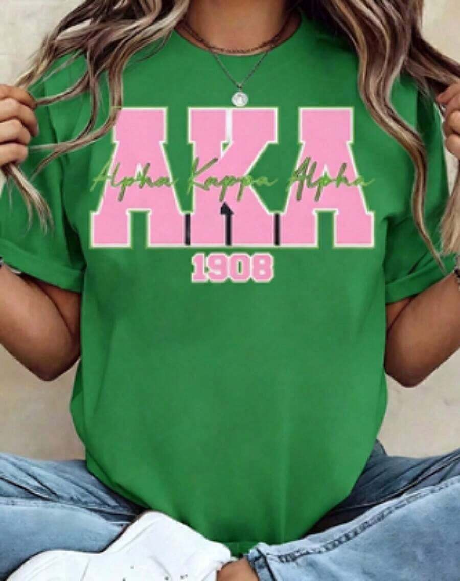 Women's & Men's Fashion 2026: New Summer Collection, Women's T-Shirt With Alpha Alpha AKA 1908 Sorority Print, Crew Neck, Short Sleeve, Casual Style, Gift For College Students. New Loose And Versatile T-Shirt. - 綠色 - 查看 1