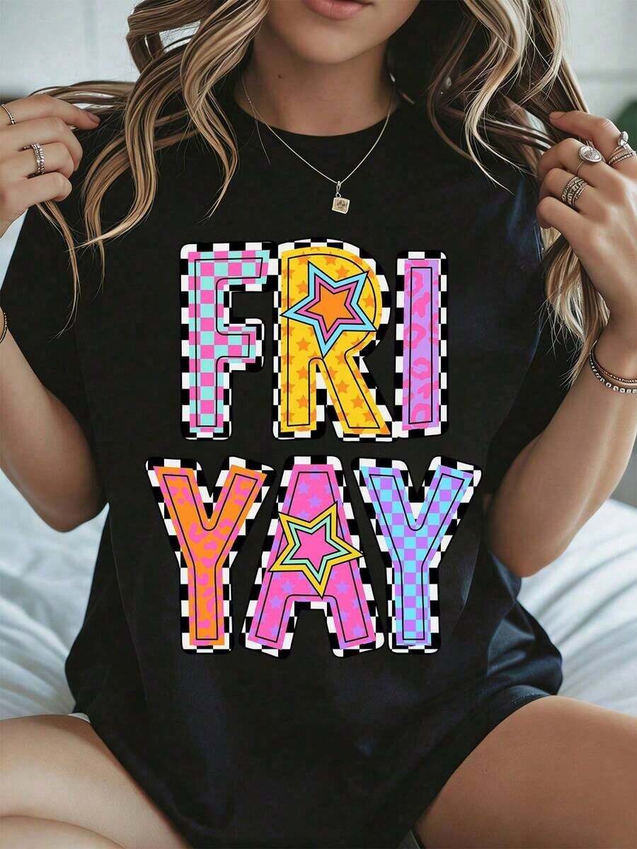 Elegante y casual para mujer, manga corta, camiseta con estampado gráfico Friday YAY, divertida para festivales, ropa casual negra, atuendo de verano. - Negro - Ver 1