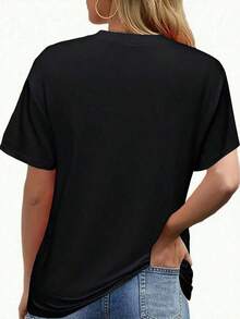 Women's Casual Baseball T-Shirt - Funny With The Phrase "That's My Grandson Out There!" Slogan And Heart Print, Vibrant Red Short-Sleeve Crew Neck Summer T-Shirt For Grandma, Soft And Breathable Fabric, Spring, Summer And Autumn Wear For Baseball Games And Family Events, Loose-Fitting Short-Sleeve T-Shirt With Washed Effect, Urban Style, Unisex, For Spring/Summer/Autumn, Valentine's Day Outfit, Summer Fashion. - 黑色 - 查看 2