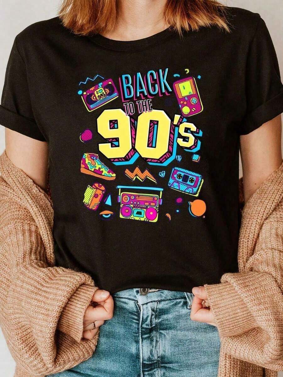 VintageCamiseta retro noventera con estampado colorido nostálgico ideal para los amantes de los videojuegos y la música vintage, perfecta para reuniones informales o eventos temáticos. Disponible en tallas variadas en color . Moda casual, vintage. Camiseta con estampado. - Negro - Ver 1