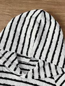 2pcs/Set Baby BoyStriped Bear Hoodie Sweatshirt & Cartoon Print Pants Set - Black and White - View 6