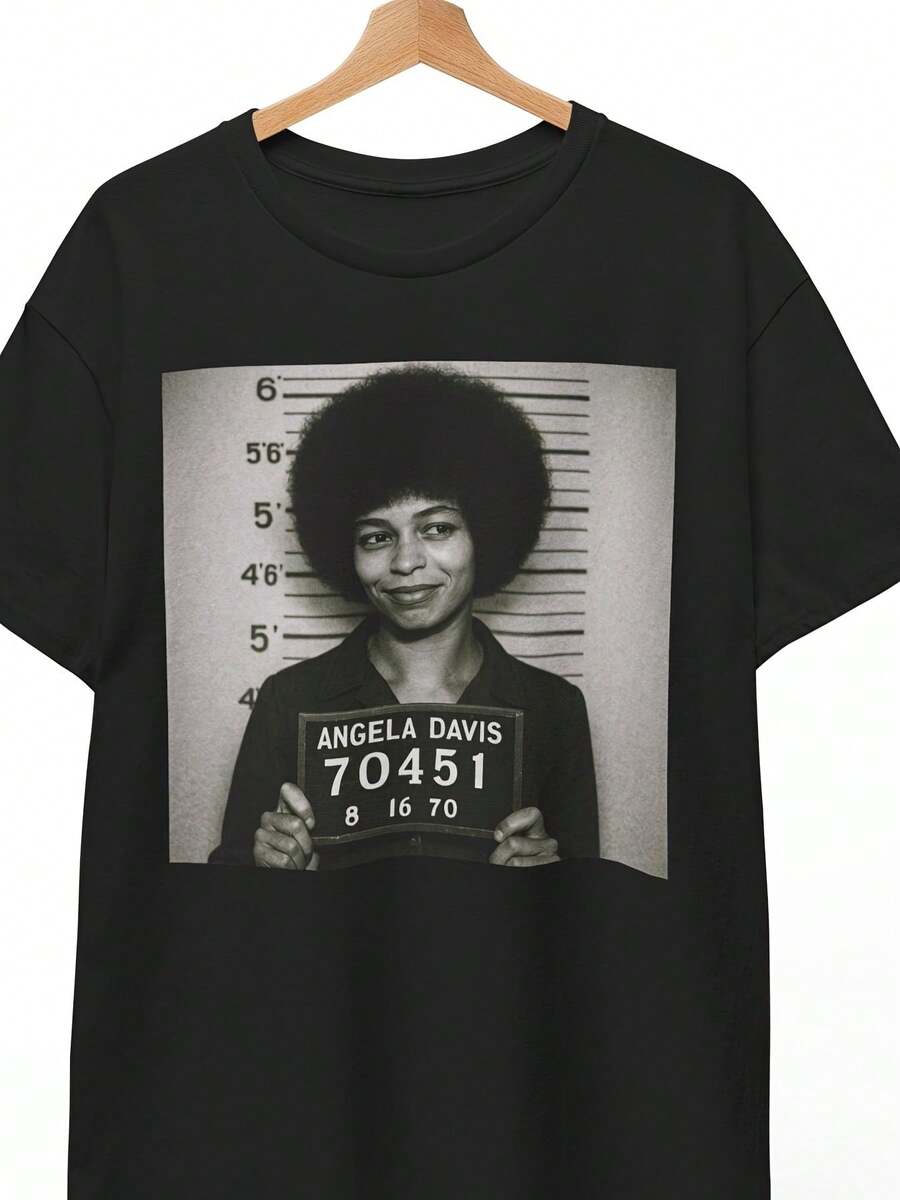 Camiseta "Snap Shot" de Angela - Camiseta vintage con meme de activista radical, hecha de tela pura, con impresión por transferencia de calor.Muy adecuado para el estilo hip-hop urbano, deportes casuales, salidas a la playa, pesca y golf.Es un regalo ideal para todos. Adecuado para fiestas y uso diario, perfecto para vacaciones y tiempo de juego, ideal para fiestas y vacaciones familiares, ropa escolar, estilo urbano, moda moderna, ropa para climas cálidos, ropa casual de verano. - Negro - Ver 1