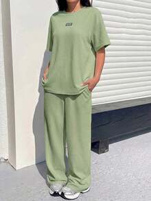Conjunto informal de camiseta holgada y pantalones con textura mostaza para mujer - Verde Oliva - Ver 4