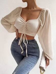 Blusa de manga farol con cuello de corazón y pliegues, corta - Beis - Ver 5
