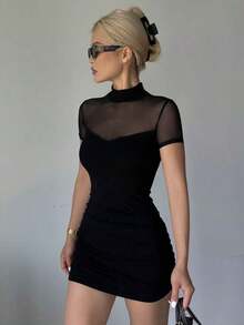 Vestido mini de mujer de unicolor con diseño de malla de contraste y plisado, manga corta, vestido de cóctel negro - Negro - Ver 7