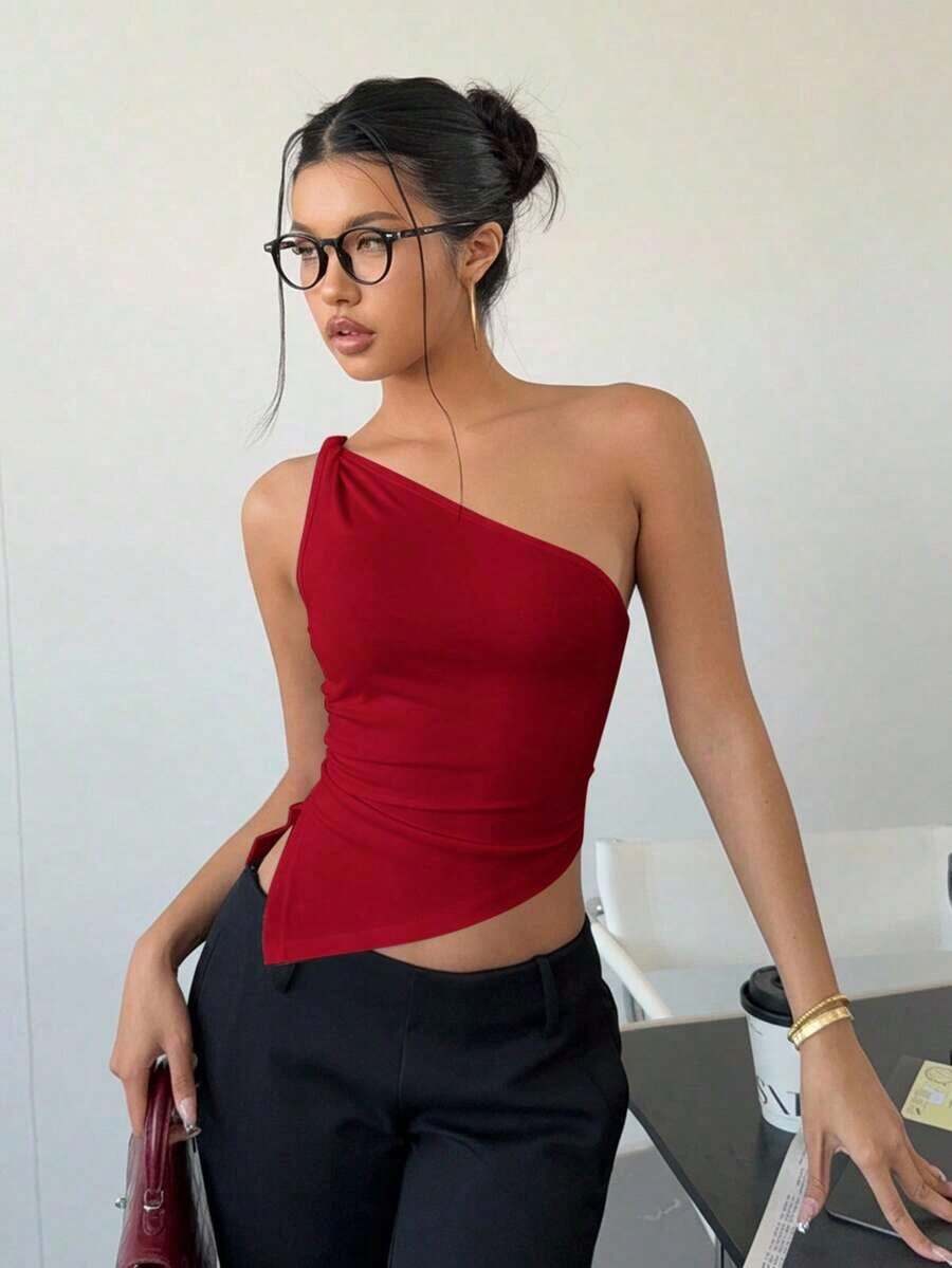 Top elegante de un hombro con un giro en color rojo burdeos delgado para mujer - Rojo - Ver 1