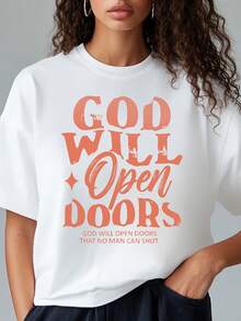 Camiseta holgada disponible en varios colores - Estampado "La Gracia de Dios" - Camiseta 100% algodón - Adecuada para servicios de culto gospel, eventos de iglesias, conferencias de predicación, campamentos de verano gospel, Día de la Resurrección, Pascua, Cincocientos Cincuenta Días - Tejidos fabricados en los EE.UU. - Blanco - Ver 6