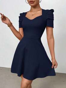 Vestido romántico de manga corta para mujeres para fiestas de verano, vacaciones y el trabajo - Azul marino - Ver 1