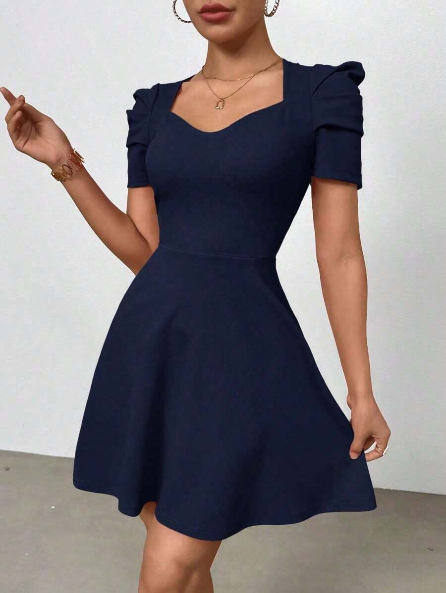 Vestido romántico de manga corta para mujeres para fiestas de verano, vacaciones y el trabajo - Azul marino - Ver 1