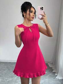 Nuevo vestido mini ajustado de mujer con cuello redondo, diseño de lazo, abertura lateral sin mangas, vestido de oficina, cita y fiesta, elegante y versátil con diseño de color block y volantes - Rosa Fucsia - Ver 3