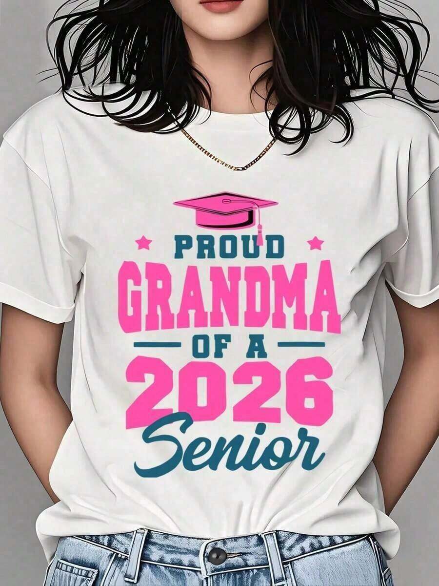 Women's & Men's New Year 2026 Clothing Collection - White T-Shirt For Women - Proud Grandmother Of A 2026 Graduate With Cap And Text Design - Perfect For Graduation Celebration, Family Gift, Or Senior Year Support. Limited Edition Color Schemes For Unique New Year's Outfits - 白色 - 查看 1