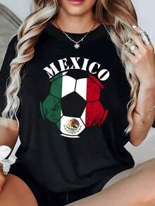 Símbolo nacional mexicano en forma de balón con colores vibrantes que exaltan el orgullo y la pasión del país camiseta de mujer casual para fanáticas del fútbol y cultura mexicana - Negro - Ver 1