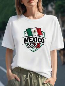 Bandera mexicana ondeante sobre escudo verde con un balón y número 16 simbolizando orgullo nacional y pasión deportiva camiseta de mujer 100% algodón cómoda y resistente para uso diario - Negro - Ver 6