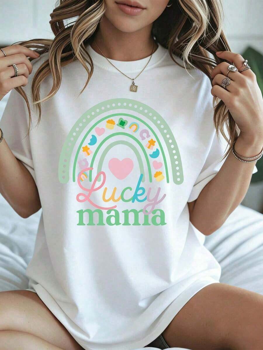 Elegant And Casual Women's Short-Sleeved Lucky Mama T-Shirt For St. Patrick's Day With Rainbow Heart Print And Symbols, White Casual Wear For Women, Spring Summer. - 白色 - 查看 1