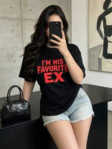 Camiseta de Mujer con Cuello Redondo y Estampado - Diseño "Soy su ex favorita". Estilo de manga corta; lavable a máquina. Un top casual elegante, cómodo y adecuado para todas las estaciones. Diseñado con un estilo vintage, con un corte holgado para mayor comodidad y facilidad de uso. Ya disponible - Negro - Ver 1