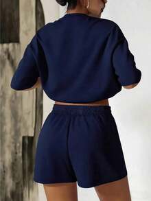 informal de 2 piezas de camiseta de manga corta con cuello redondo y estampado de letras, y shorts para mujer - Azul marino - Ver 2