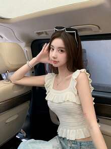 Áo len dệt kim màu trắng ngà kiểu retro tối giản, cổ vuông viền bèo nhún, thiết kế tôn dáng cho người nhỏ nhắn. - Màu be - Xem 4